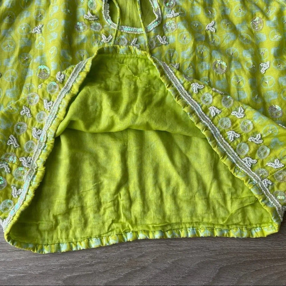 Letarte Handmade Beaded Accents Cropped Top - Picture 11 of 16